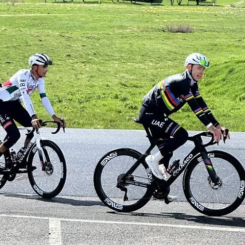 Tour de France: Op missie verkennen Tadej Pogačar en Isaac Del Toro (nu al) bergetappes