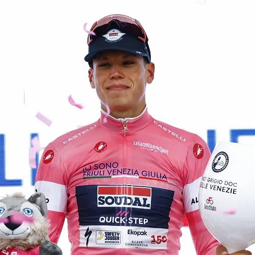 Giro: “Zo trots op het team en mijn prestatie”, Paul Magnier reageert op zijn zege in de openingsrit