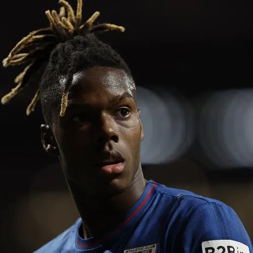 Spain houdt zijn adem in: een maand voor het WK raakt Nico Williams geblesseerd tegen Valencia CF