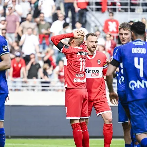 « Ik hoop dat de supporters het me vergeven » : Hairemans, de ongelukkige held bij zijn terugkeer na bijna een jaar afwezigheid
