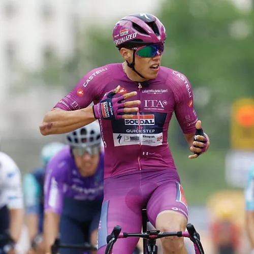 Dubbele winnaar in de Giro, Paul Magnier behoort nu tot de sprinttop: « Ik denk dat mijn status een beetje veranderd is »