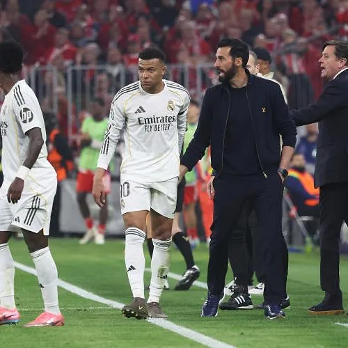 Mbappé moet « zijn betrokkenheid bij onze club blijven tonen », vindt Arbeloa