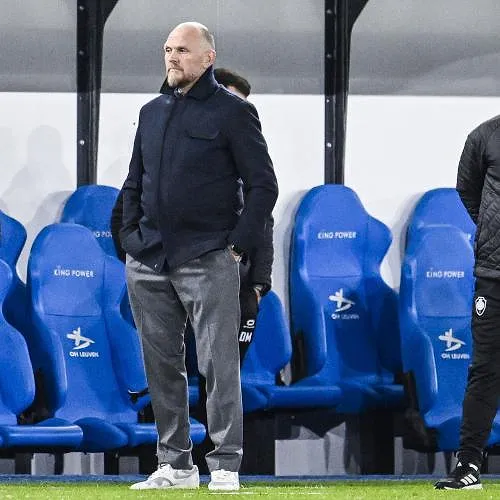 « Ze willen niet dat ik vertrek, maar ze willen wel winnen » : Oosting reageert op « Oosting out »
