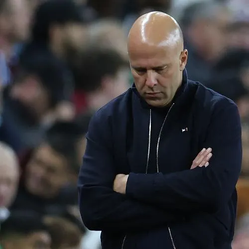 Arne Slot out ? Liverpool denkt eraan hem te vervangen door een andere Premier League-coach !
