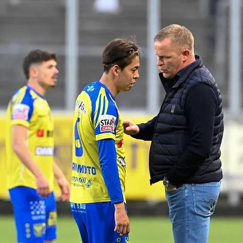 Sint-Truiden dreigt leeggezogen te worden : Vrancken mikt op buitenland, Yamamoto op weg naar Freiburg