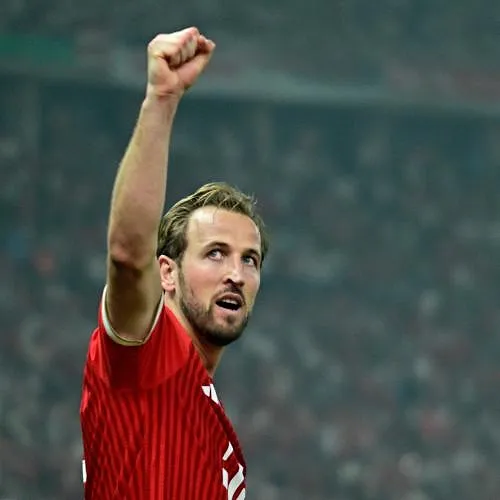 FC Bayern Munich pakt de dubbel na winst in de DFB-Pokal tegen VfB Stuttgart (3-0)
