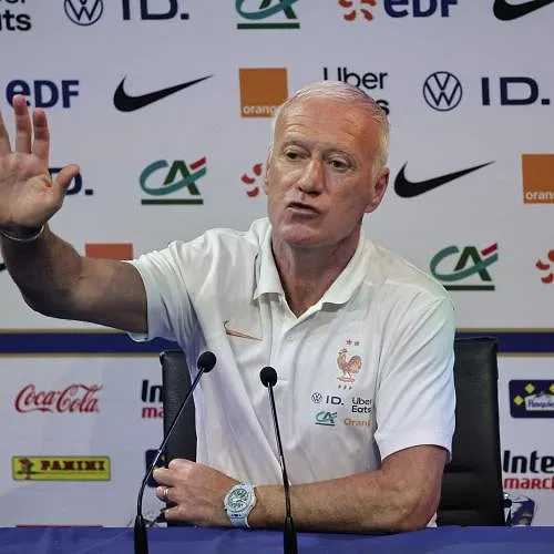 « Men ziet ons al in de finale, dat bevalt me helemaal niet » : Deschamps waarschuwt voor overmoed