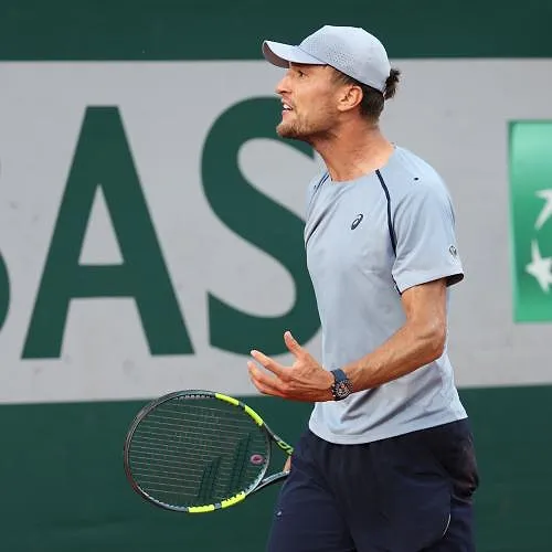 Roland Garros : Raphaël Collignon moet na vijfsetter van bijna 5 uur meerdere erkennen in Arnaldi