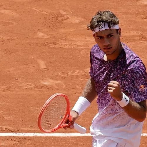 Roland Garros : Flavio Cobolli zit bij laatste acht