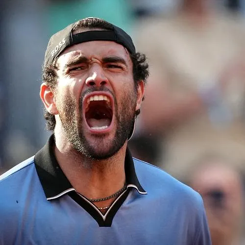 Roland-Garros : Matteo Berrettini schakelt Sinner-killer Cerundolo uit in achtste finales, Auger-Aliassime kent op weg naar kwartfinales weinig moeite met Tabilo