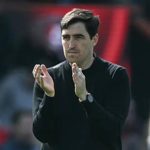 Het is rond : Andoni Iraola volgt Arne Slot op en wordt de nieuwe coach van Liverpool !