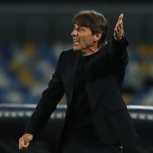 De Bruyne en Lukaku hebben geen trainer meer : Napoli bevestigt het vertrek van Antonio Conte