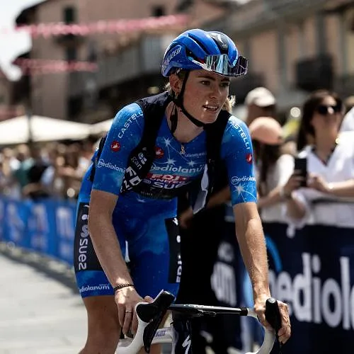Demi Vollering wint de Giro d’Italia Women, Elisa Longo Borghini pakt de slotrit