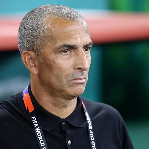 Het is al voorbij voor Sabri Lamouchi : bondscoach van Tunesië wordt ontslagen na zware nederlaag tegen Zweden