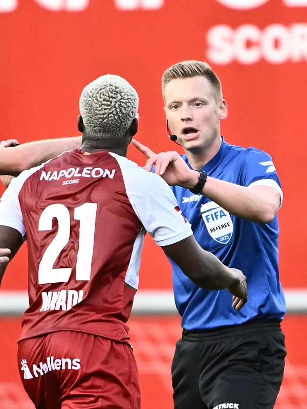 L’arbitre a-t-il touché la balle ? Le but polémique de l’Union à Zulte Waregem