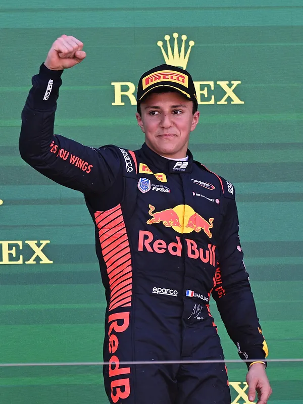 Nouveau changement chez Red Bull : Hadjar sera le coéquipier de Verstappen en 2026 !