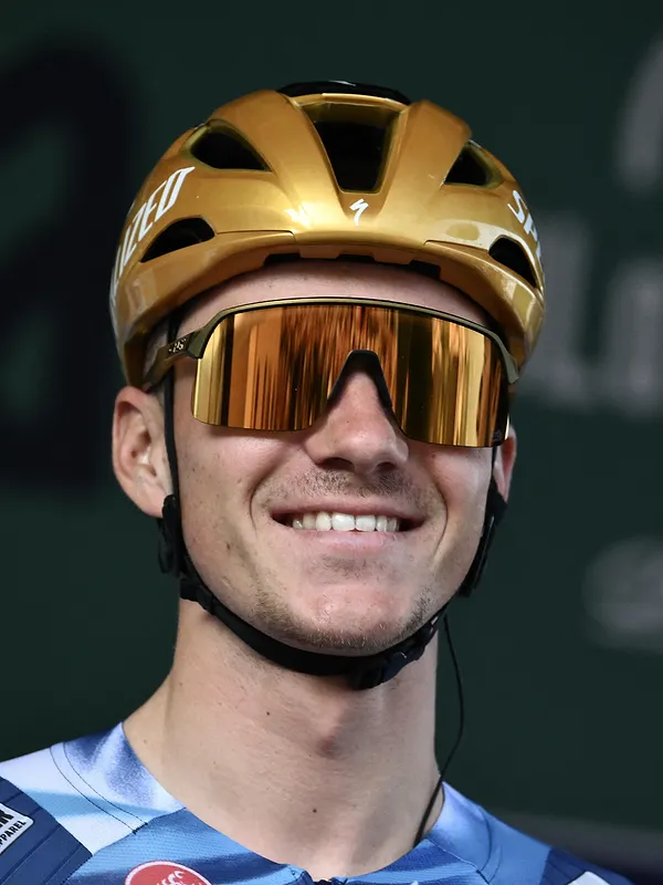 Pas de Giro ni de Tour des Flandres pour Evenepoel, qui ira sur le Tour de France aux côtés de Lipowitz et Roglic - Marco BERTORELLO / AFP