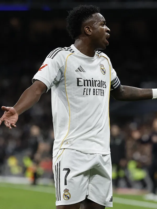 Vinicius va rester au Real Madrid ? Les négociations seraient sur le point de reprendre