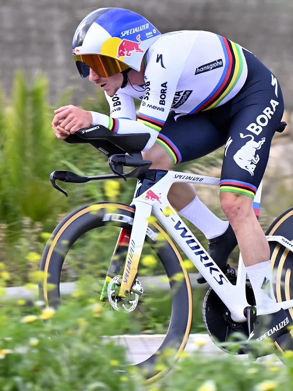 « La concurrence est rude » : Remco Evenepoel s’apprête à défier Almeida et Uijtdebroeks au Tour de Valence !