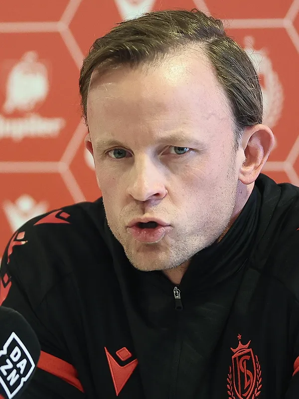 Vincent Euvrard donne des nouvelles sur l’infirmerie du Standard ! - Standard's head coach Vincent Euvrard pictured during a press conference of Belgian soccer team Standard de Liege, Friday 30 January 2026 in Liege, on the next game, a clasico against RSC Anderlecht, in the 'Jupiler Pro League' first division of the Belgian championship. BELGA PHOTO BRUNO FAHY