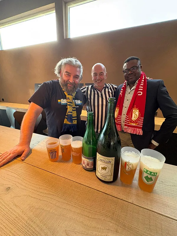 « Je m’excuse auprès des supporters du Standard » : Marc Delire préface les affiches du week-end dans « Top Prono », avec deux fans