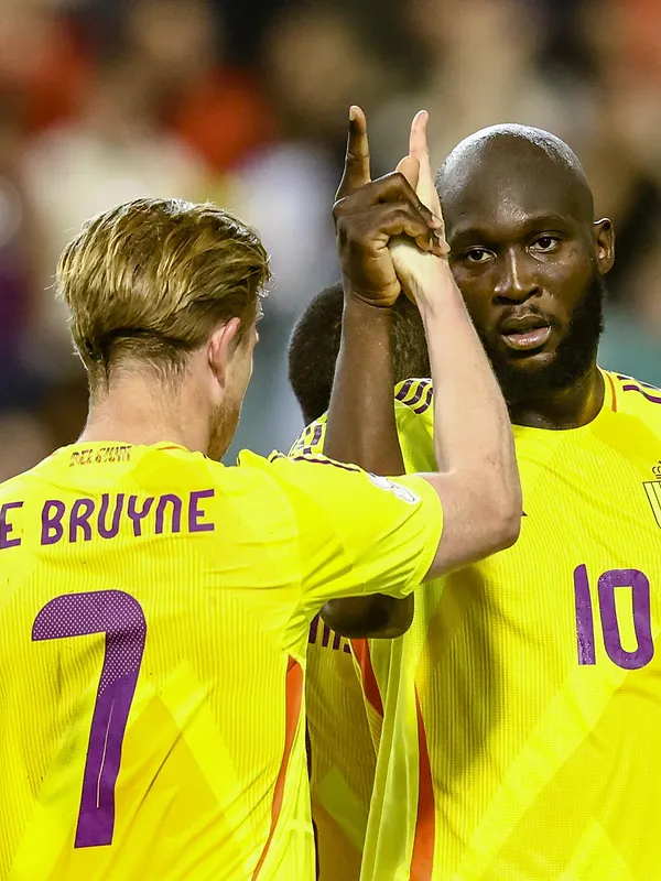 « Le risque sera réduit, j’ai un bon sentiment » : Lieven Maesschalck optimiste pour De Bruyne et Lukaku