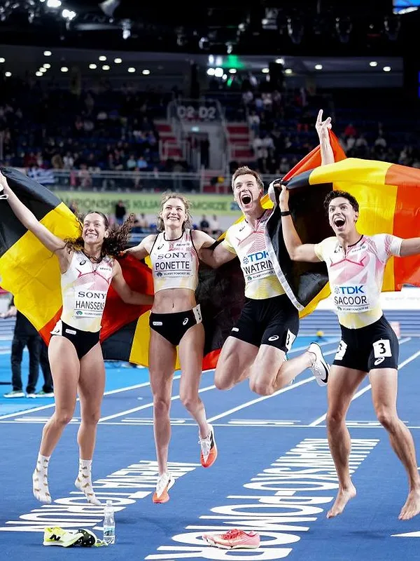 « C’est l’équipe qui rend tout cela si spécial » : les Belgian Waffles réagissent à leur médaille d’or au relais 4x400 m mixte !