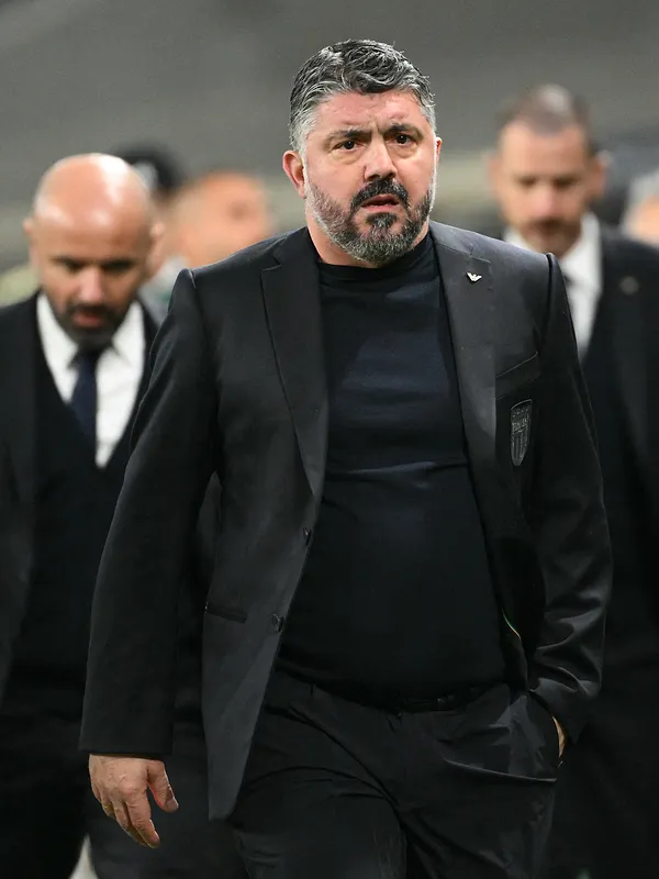 « Un fou dirait oui » : Gattuso pourrait rester avec l’Italie jusqu’à juin !