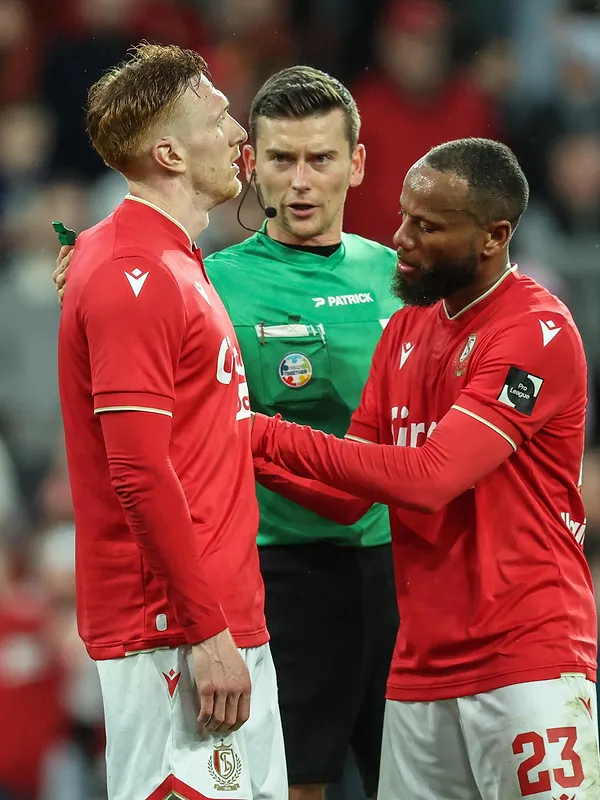 Le Standard en concurrence avec Reims pour un défenseur de 20 ans