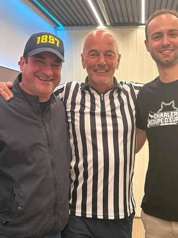 Charleroi – Standard, Union – Bruges… : Marc Delire préface les affiches du week-end dans Top Prono avec deux fans !