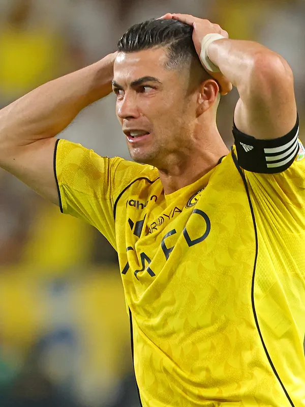Al-Nassr et Ronaldo frôlent le titre… mais une bourde monumentale retarde le sacre !