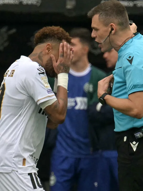 Remplacé par erreur, Neymar pousse un coup de gueule et crie à l’injustice