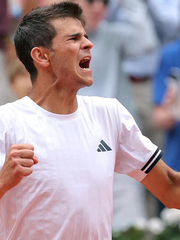 Roland Garros : Jodar renverse Carreno Busta et retrouve Zverev en quart !