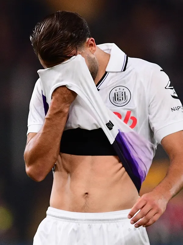 Catastrofe voor Anderlecht, geen Europees voetbal: «We waren niet goed genoeg», geeft Besnik Hasi toe