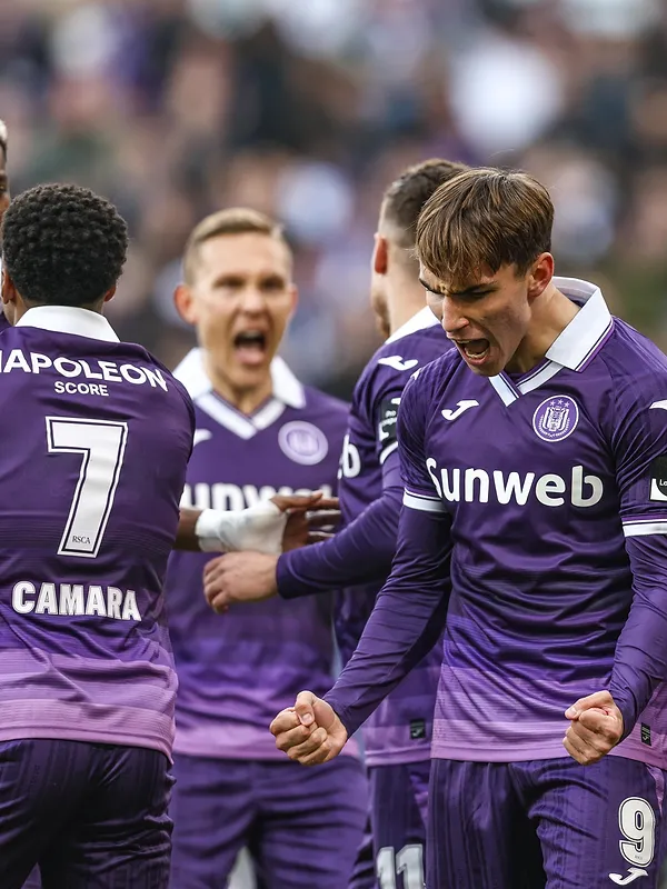 Pro League : Anderlecht domineert in het spel en wint de Topper tegen Club Brugge (1-0)