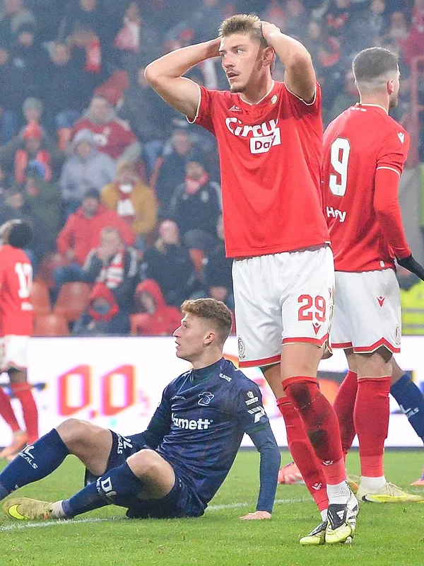 Pro League: Standard domineert maar scoort niet tegen Zulte Waregem (0-0)