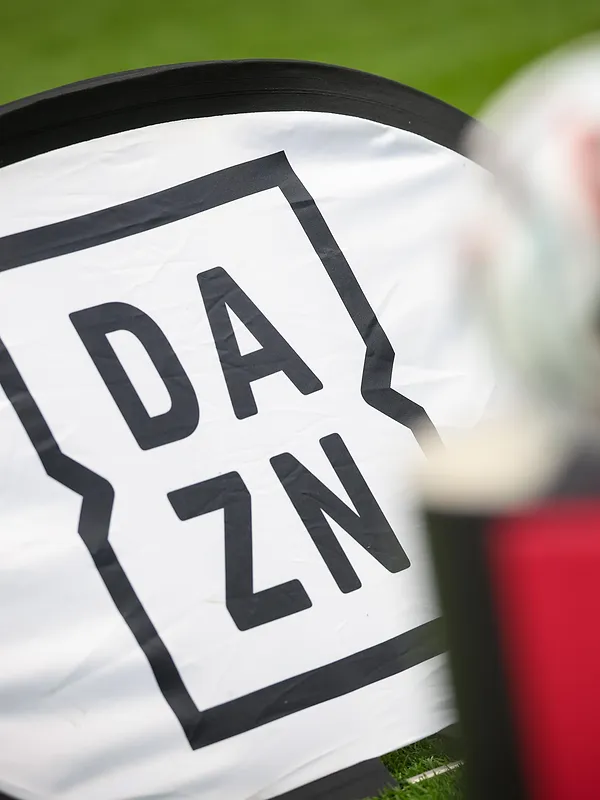 Spoedarbitrage geeft Pro League gelijk: «DAZN moet zijn verplichtingen nakomen»