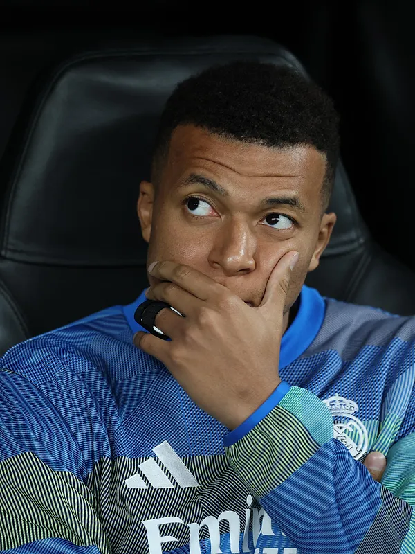 Officieel: Kylian Mbappé ontbreekt bij Supercup in Saoedi-Arabië