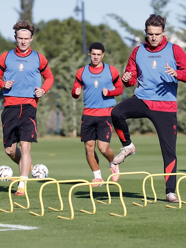 « Ik heb vertrouwen, we kunnen de grote ploegen kloppen » : Standard klaar voor een waanzinnige kalender