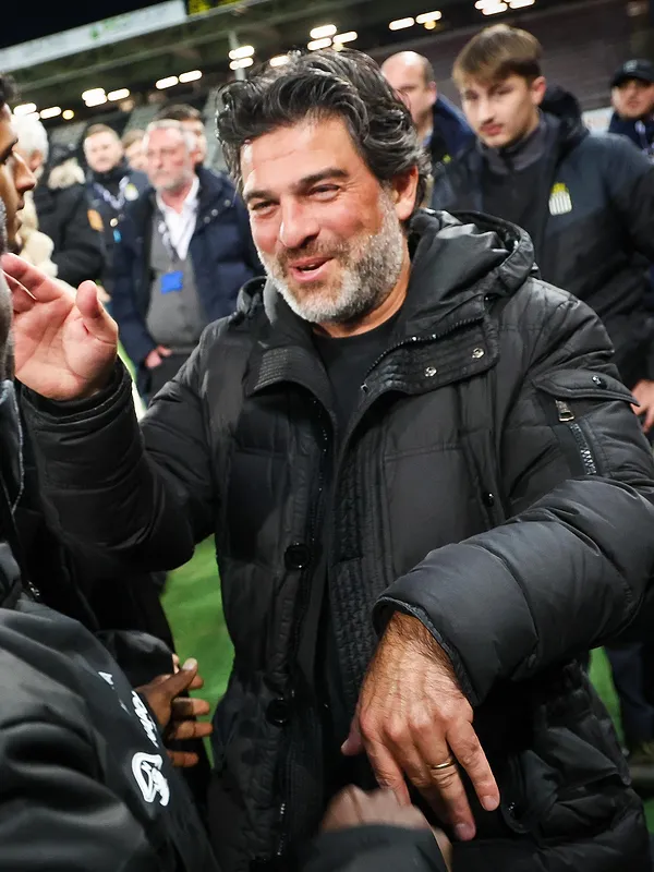 Mehdi Bayat geniet van de stunt: “Het Charleroi van de voorbije vier wedstrijden hoeft voor niemand onder te doen”