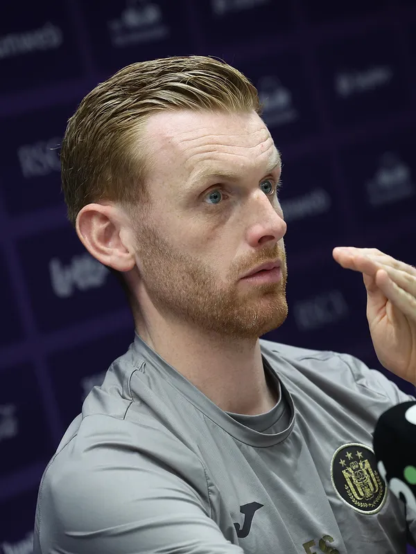 Verrassing bij Anderlecht: Edward Still staat op het punt de club te verlaten om T1 te worden in Engeland!