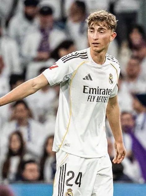Domper voor Real Madrid: Dean Huijsen kampt met spierletsel aan rechterkuit