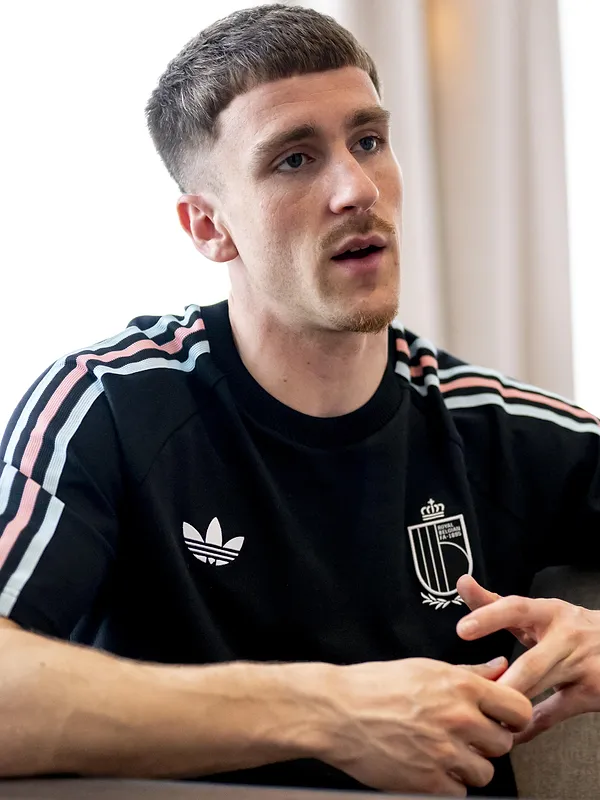 Alexis Saelemaekers droomt van het WK: “Basisspeler zijn bij een topclub garandeert niets”