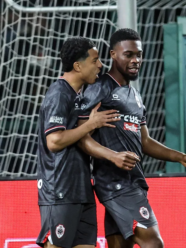 Pro League: Standard de Liège verliest in eigen huis van Antwerp (1-2)
