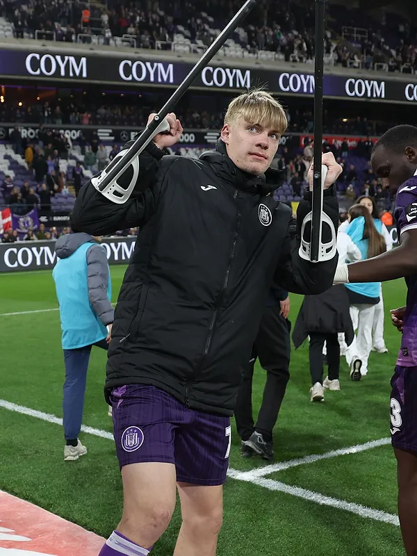 Uitstekend nieuws voor Anderlecht: Nathan De Cat kan mogelijk zondag al terugkeren tegen Brugge!