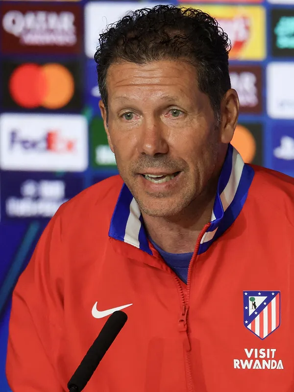 Diego Simeone voor de kraker tegen Arsenal: «Geen druk, maar hoop»