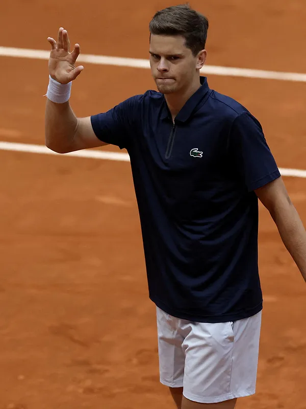 Alexander Blockx denderdt voort in Madrid: Cerundolo opzijgezet voor plek in kwartfinale! - OSCAR DEL POZO / AFP