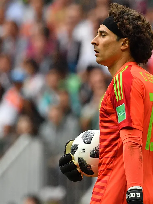 De legende van Mexico en voormalig doelman van Standard, Guillermo Ochoa, zal deelnemen aan zijn zesde WK!