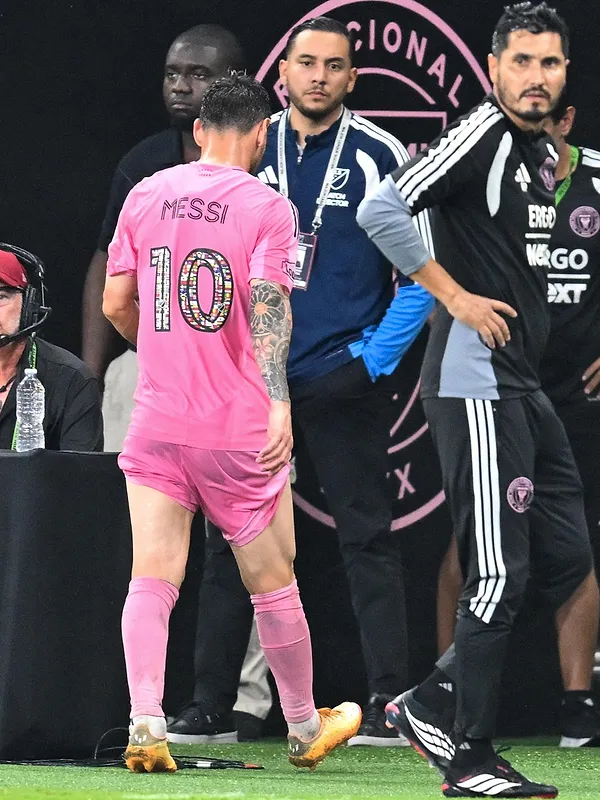 Argentinië trilt op zijn grondvesten : Lionel Messi valt geblesseerd uit bij Inter Miami