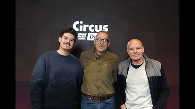 Stay Onside -  Le trio de tête assure, le Standard dans le brouillard